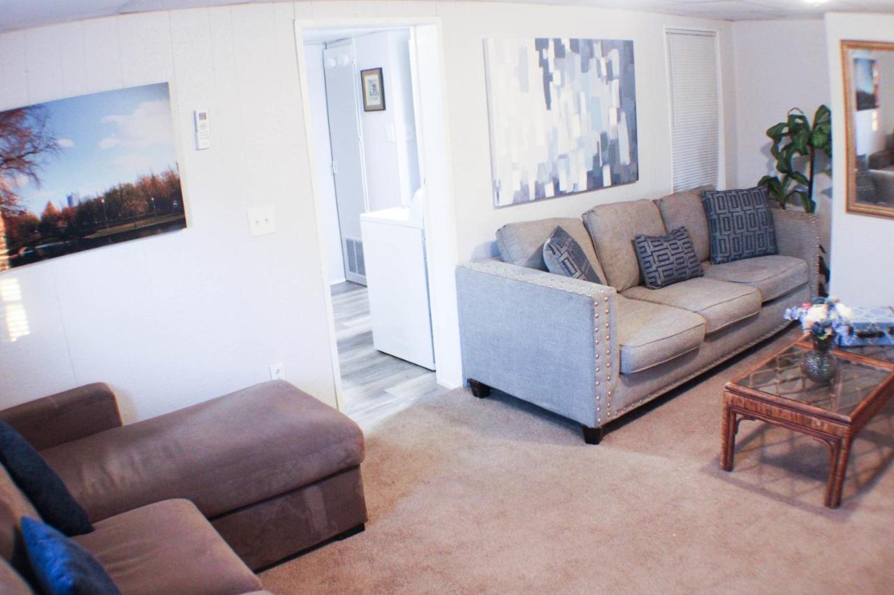 California Ave - 2 Bedroom - Home Away From Home! Pittsburgh Ngoại thất bức ảnh