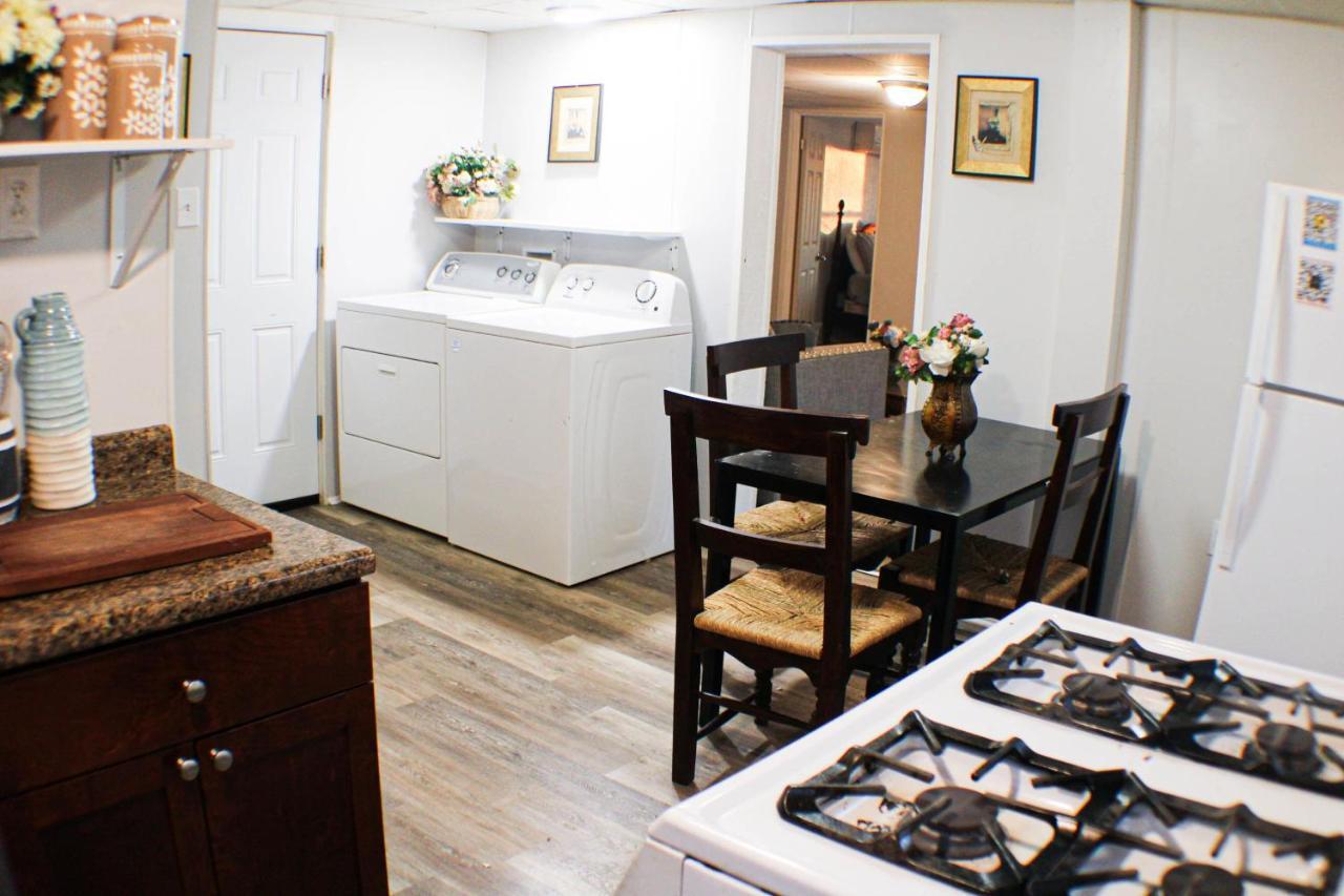 California Ave - 2 Bedroom - Home Away From Home! Pittsburgh Ngoại thất bức ảnh