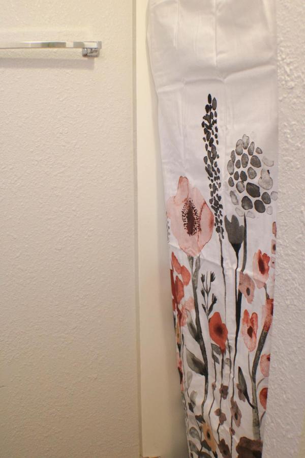 California Ave - 2 Bedroom - Home Away From Home! Pittsburgh Ngoại thất bức ảnh